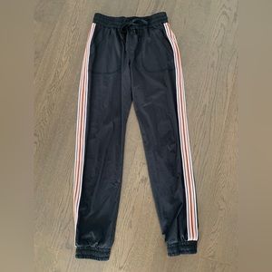 Aritzia TNA woven side striped joggers size XXS black/pink